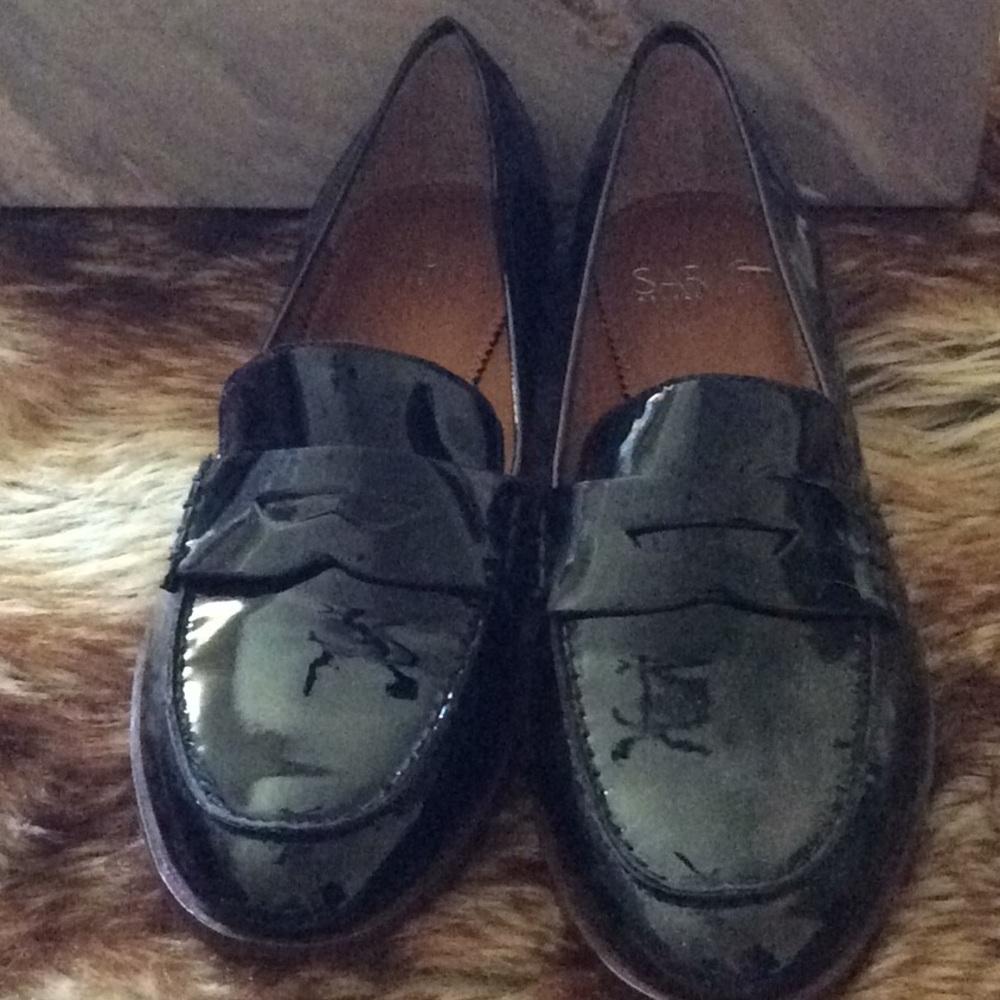 Shoes - Picture 2 of 2